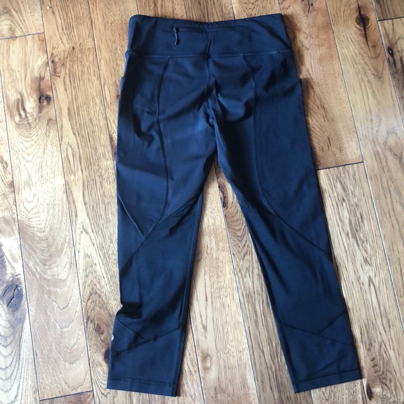 SoulCycle lululemon Crop Run Inspire w/ pockets - Picture 2 of 3